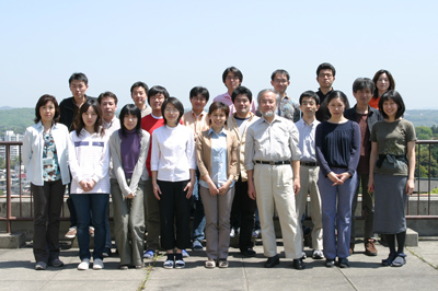 2004_osumi_Lab.jpg