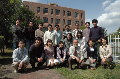 2005_osumi_Lab.jpg